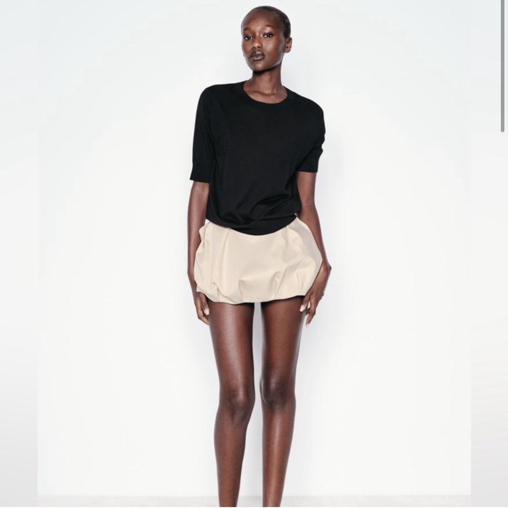 2/$30 Zara - Black Knit Short Sleeve Top Size M - Picture 1 of 8